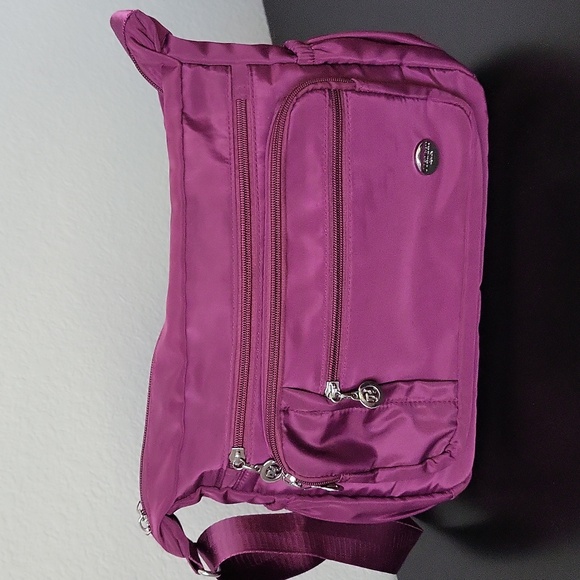 Women's Shoulder Handbag - Picture 2 of 12